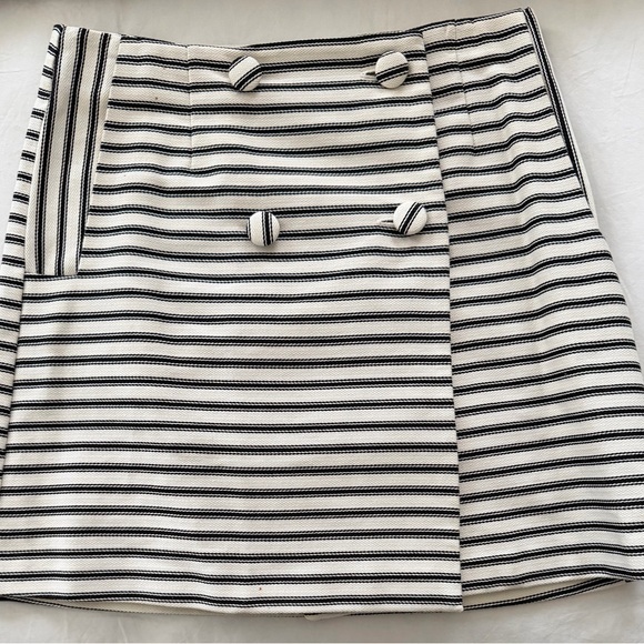 Topshop Dresses & Skirts - Topshop Black and White Striped Mini Skirt